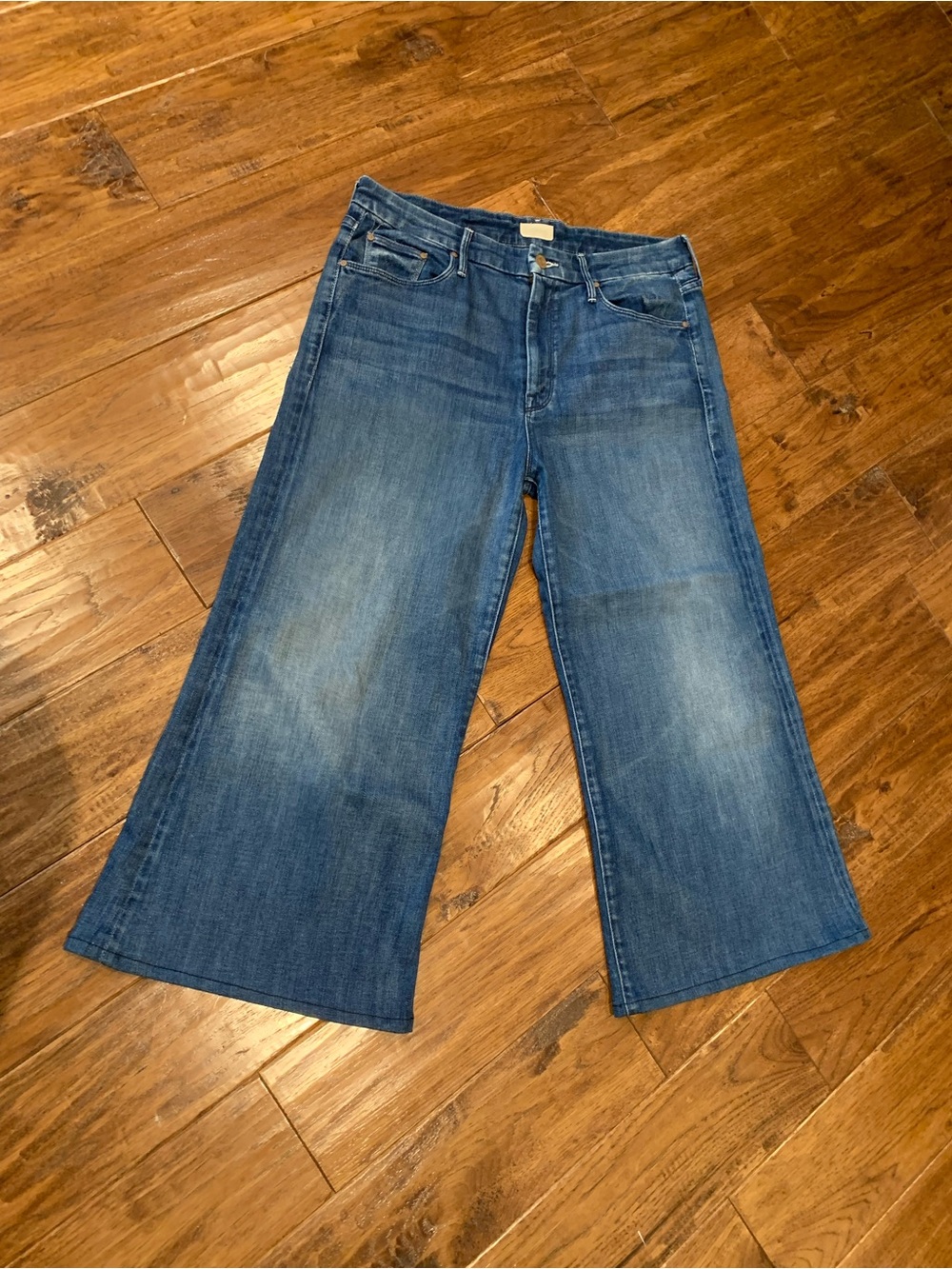MOTHER Wide Leg Cropped Jeans in Medium Blue Wash